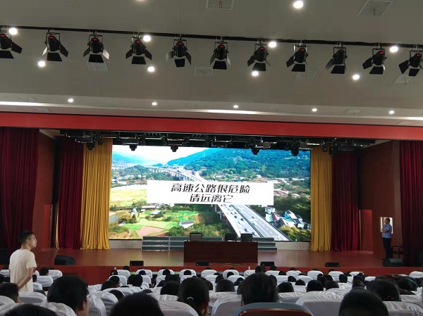 9f52fffc29dc4047a329a201993e19e3.jpg